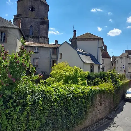 Maison En Ville Avec Terrasse Ensoleillee Et Wi-Fi Magnac-Laval Exterior foto